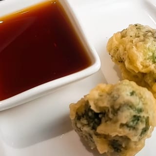 Broccoli Tempura (2 Pieces)