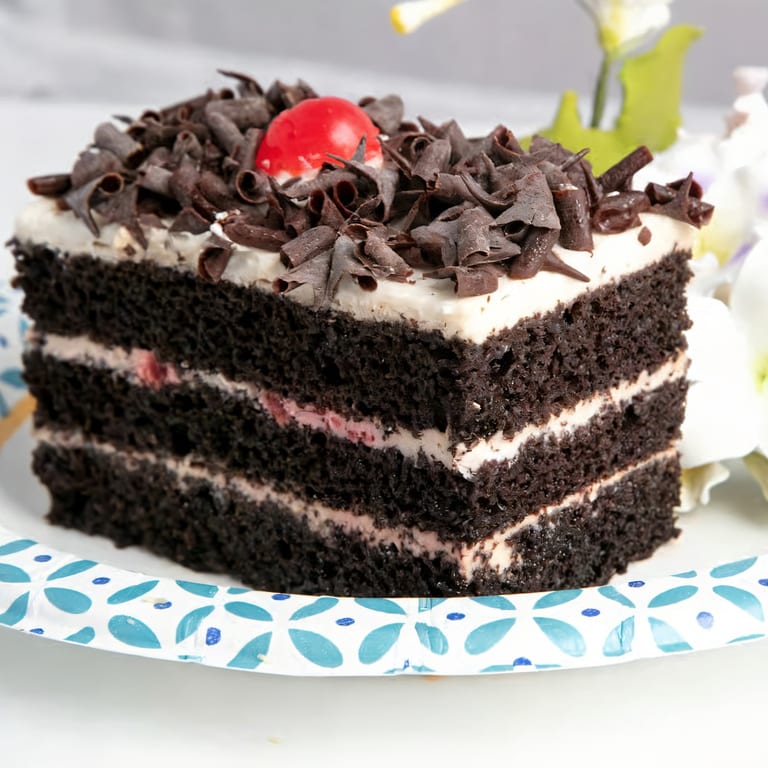 Eggless Cakes and Real Cream Desserts