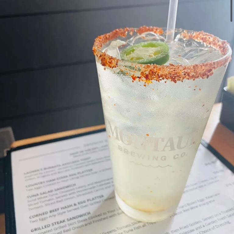 Weekday Lunch Special & Happy Hour