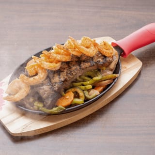 Rib Eye Steak & Camarones