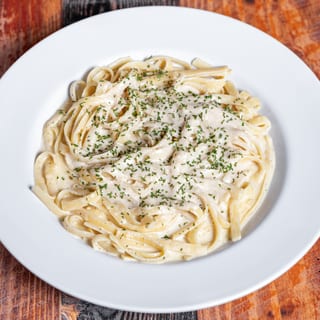 Fettuccine Alfredo Pasta