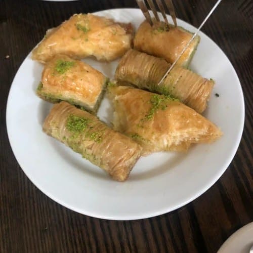 Mixed Baklava (6 Pieces).