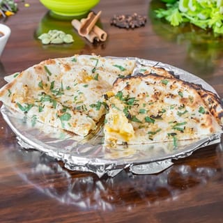 Garlic Cheese Naan