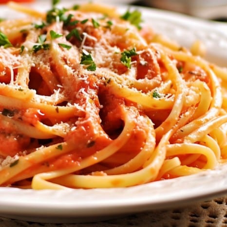 Kids Pasta with Marinara.