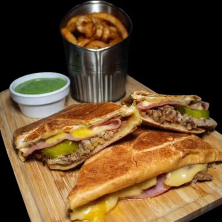 Delicious BBQ Wings: A Crowd Favorite