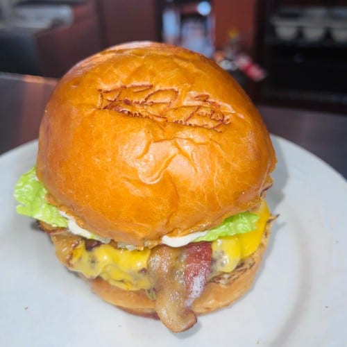 Bacon Cheeseburger (8 Oz.).