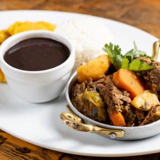 Beef Stew Lunch - Carne de Res Guisada