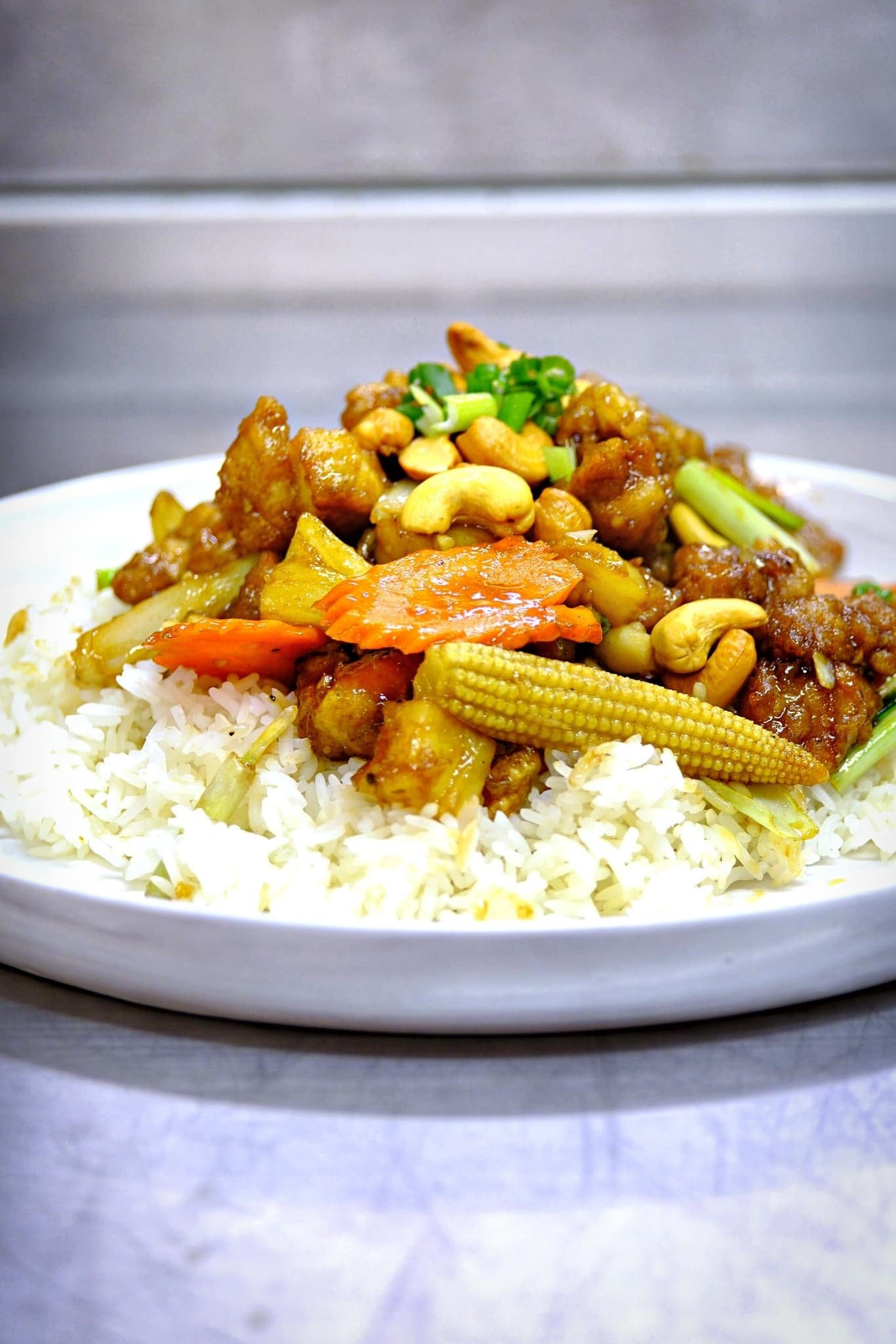 Cashew Nut Stir-Fry (ผัดเม็ดมะม่วงหิมพานต์).