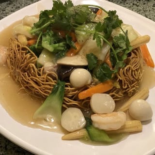 78. Mi Xao Don Thap Cam / Crispy Egg Noodles