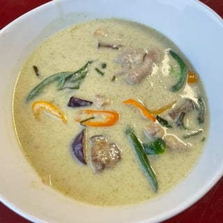 Gaeng Kiow Wahn "Green Curry"