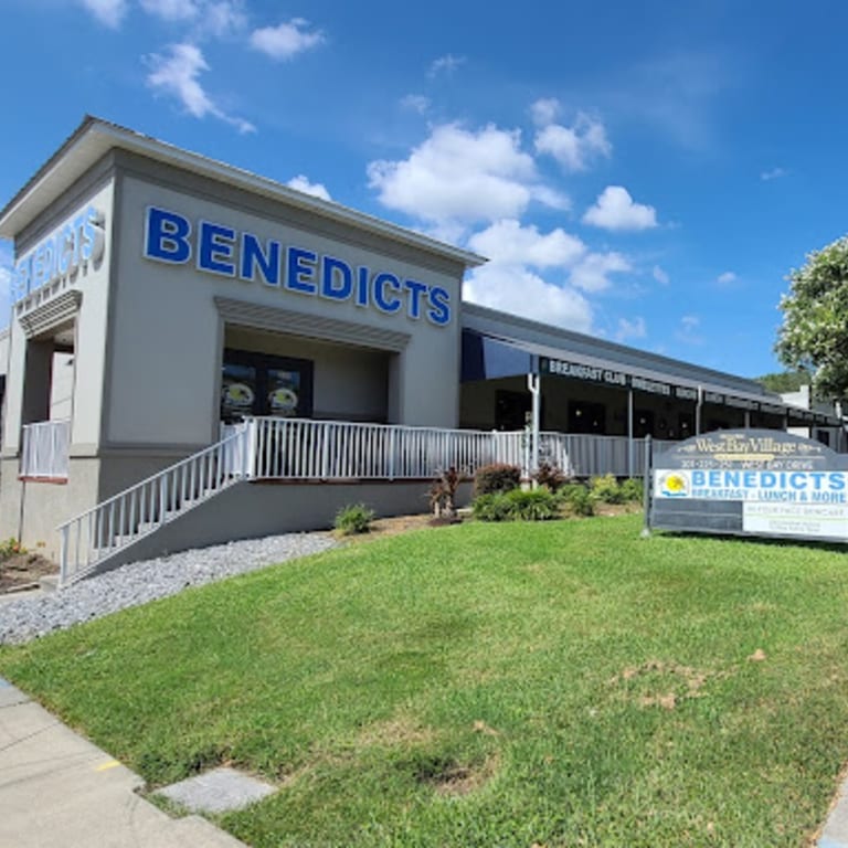 Cozy Meals & Friendly Vibes at Our Largo Location