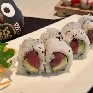 Tuna (Salmon) Avocado Roll