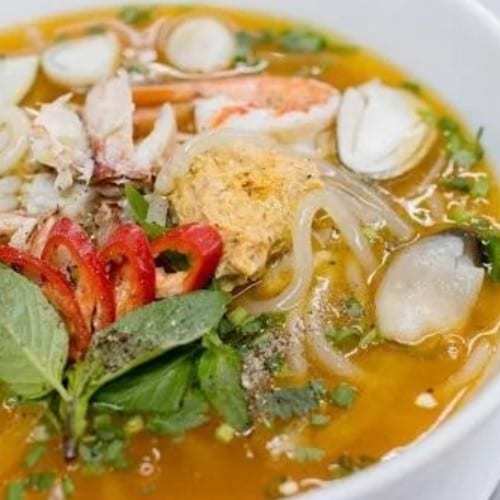Combination Udon Soup - Banh Canh Dac Biet.