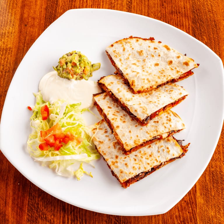 Delicious Cheese Burgers: A Crowd Favorite