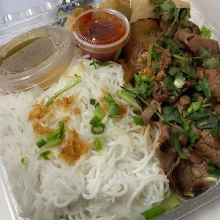 Bún Thịt Nướng.