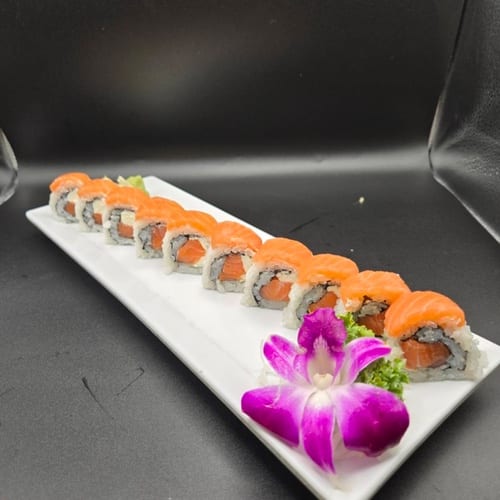 Fancy Salmon Roll.