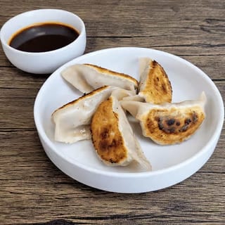 XO Pork Dumplings (5pc) 鍋貼