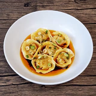 Garlic Chicken Wontons (6pc) 蒜蓉雞肉雲吞