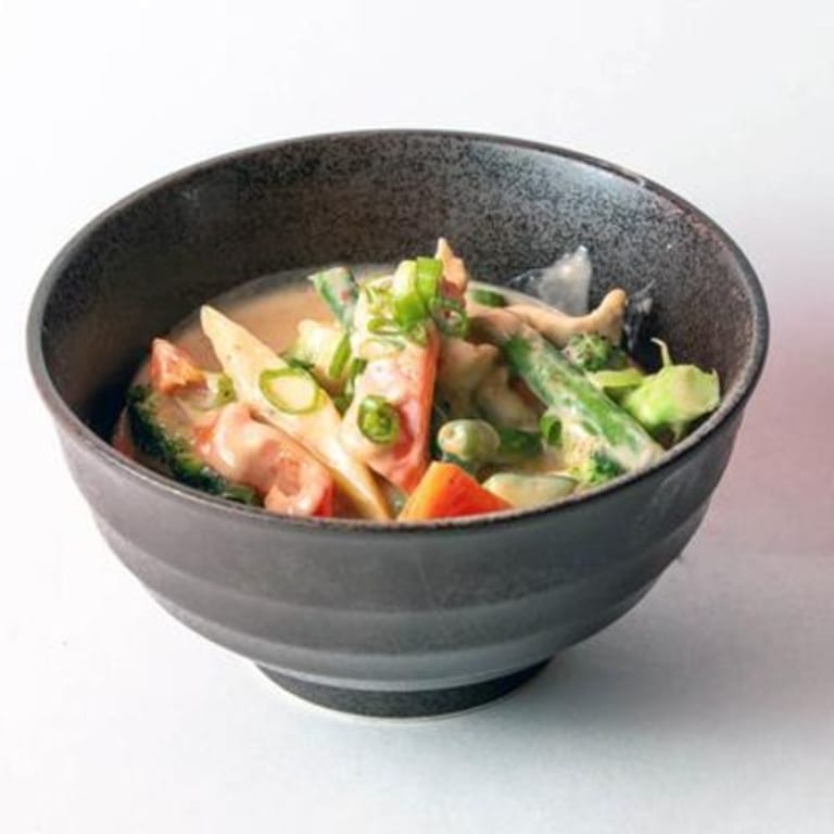 Spice Up Your Meal with Red Curry Delights