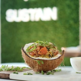 Back to Fiji Poké Bowl 