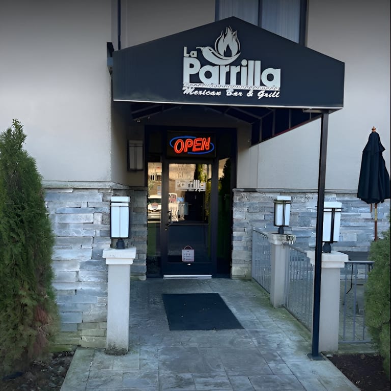 Welcome to La Parrilla Fresh Mexican Bar & Grill! 