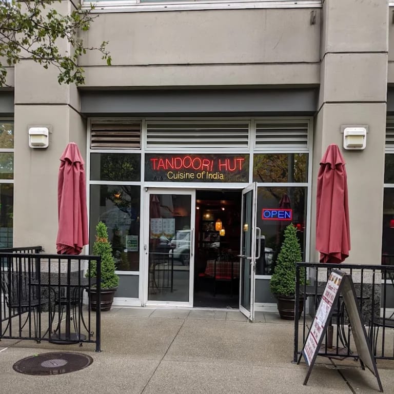 Welcome to Tandoori Hut 