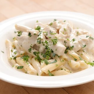 ROASTED GARLIC CHICKEN ALFREDO PASTA