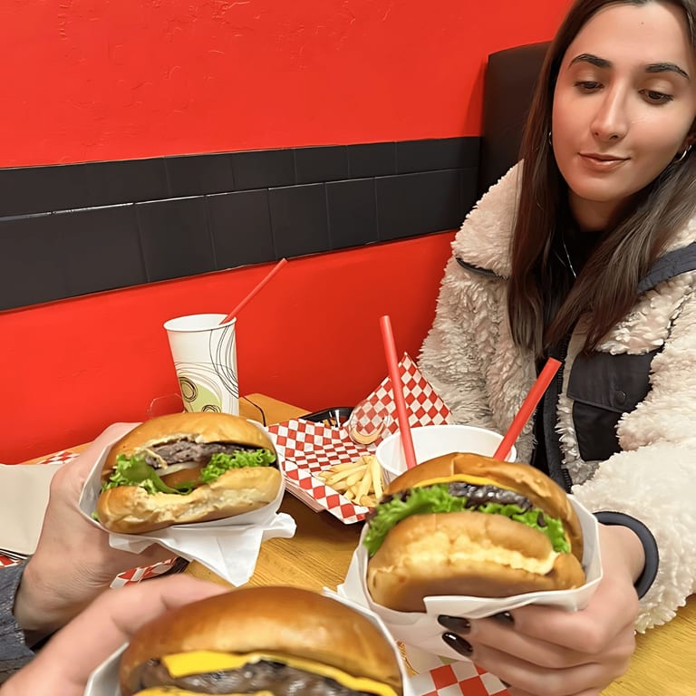 Happy Hour Vibes & Tasty Deals