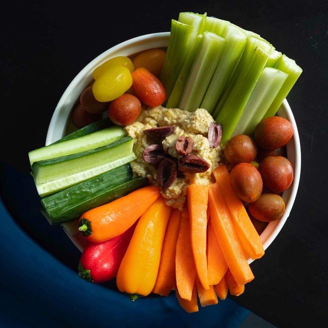 Hummus & Veggies.