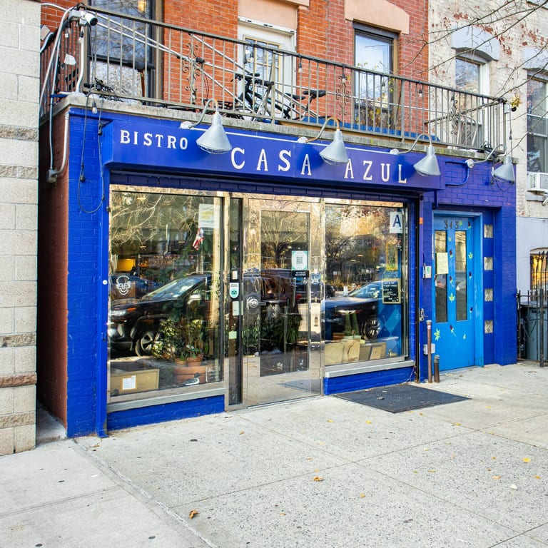 Welcome to Bistro Casa Azul