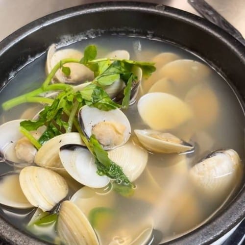 Clam Soup 조개탕.