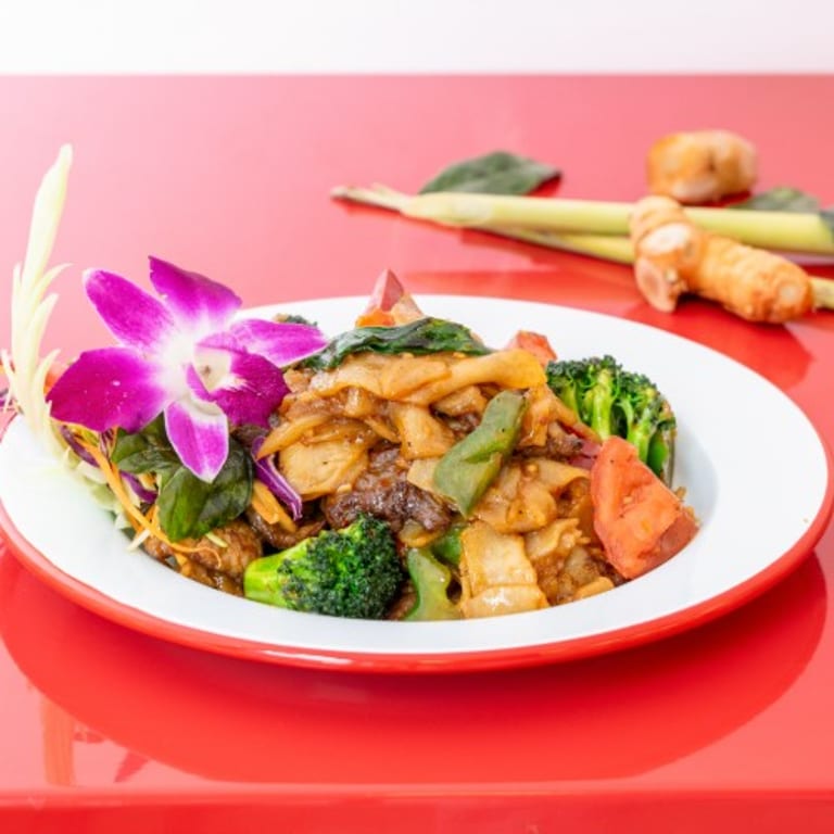 Delicious Khao Soi and More Thai Favorites