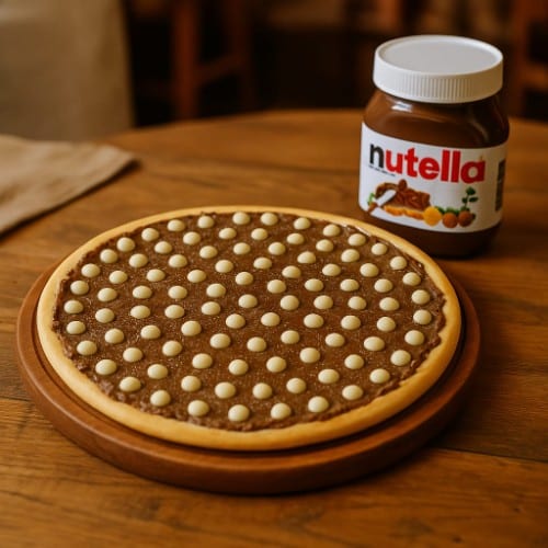 Nutella & Cannoli Cream Pizza.
