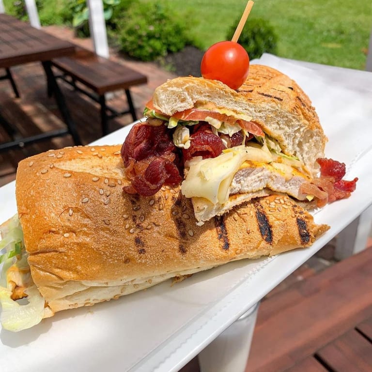 Welcome to La Estacion!