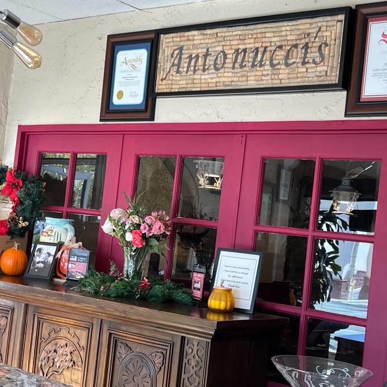 Welcome to Antonucci’s Italian & Seafood🍝