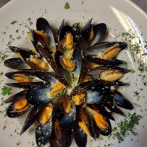 Mussels with Marinara.