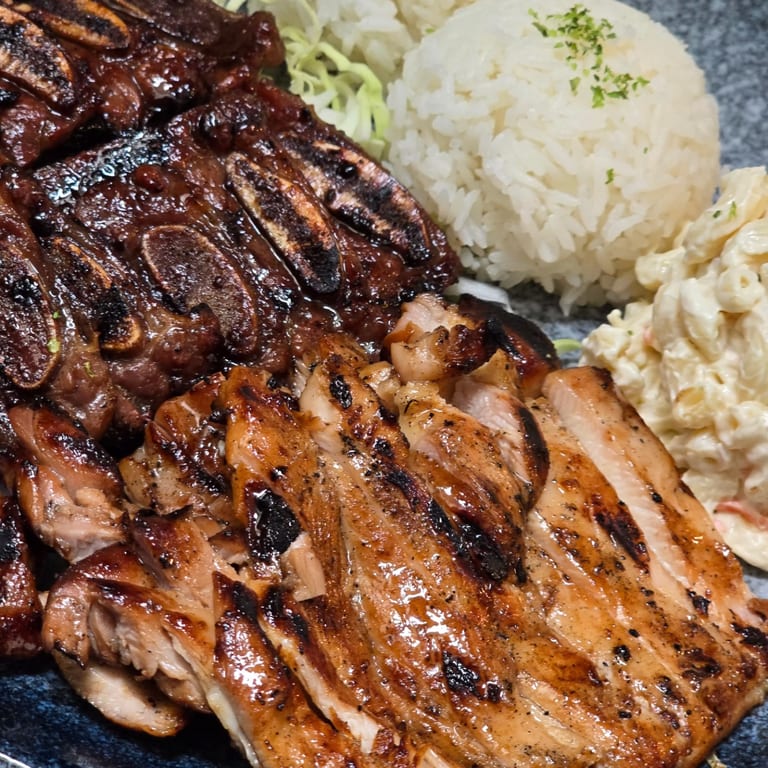 Fresh Flavors, Big Portions, Happy Guests🥢