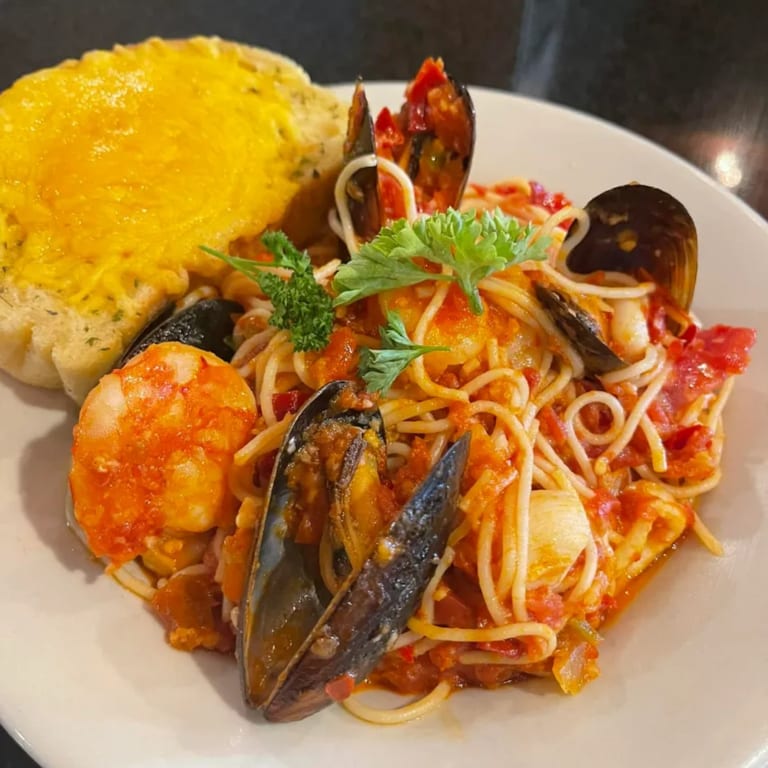 Family-Style Seafood Dining: A Feast for All