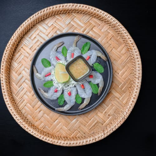 Raw Shrimp ກູ້ງແຊ່ນໍ້າປາ.