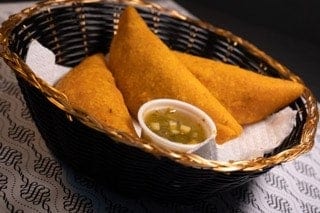 Empanada de carne y papa.