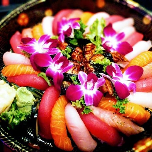 Pine Platter (4 big round trays - 170 pcs).