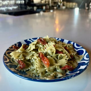 BOW TIE BASIL PESTO SALAD SIDE - 8oz