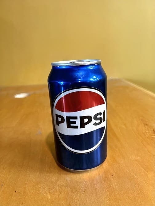 Pepsi, Mountain Dew, Orange Soda, Ginger Ale, Sprite, Diet.