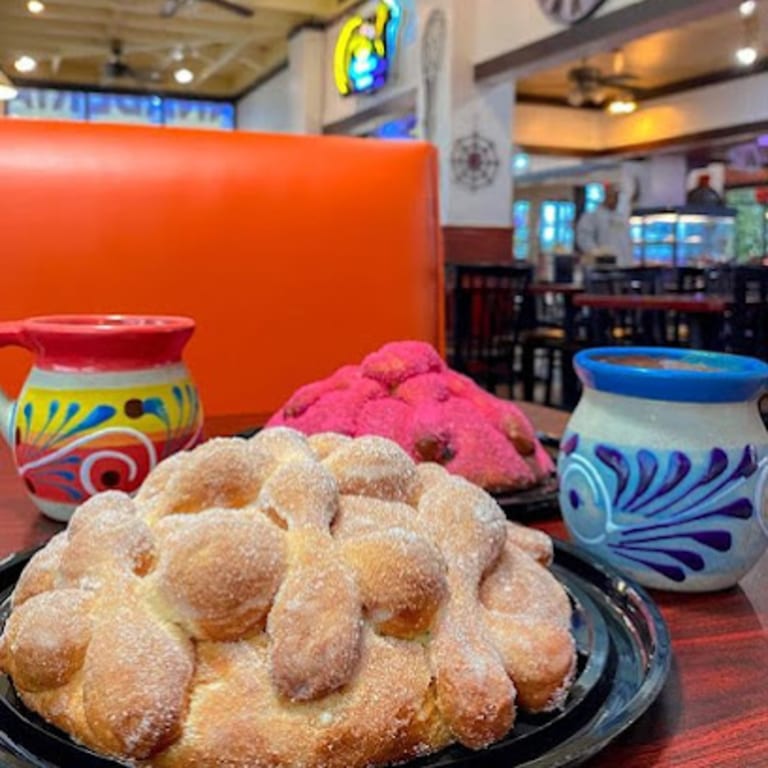 A Friendly, Casual Spot to Gather 👫🍻