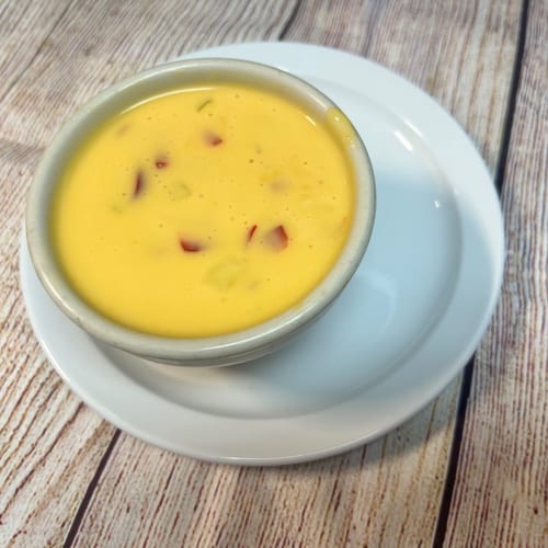 4 oz of chile con queso.