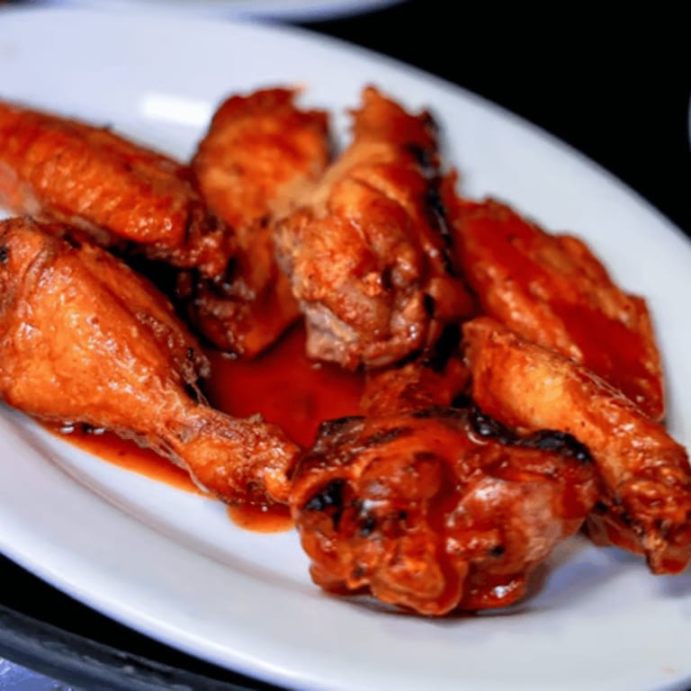 Delicious Wings: A Crowd Favorite