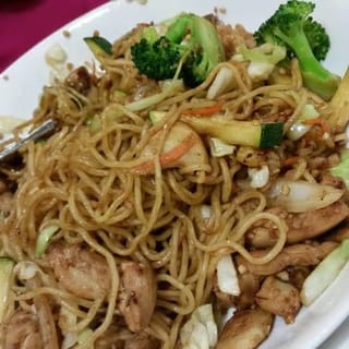Chicken Yakisoba (Mi Xao Ga)