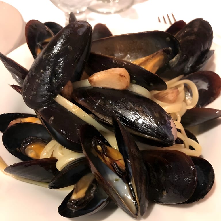 Dine In or Take Out, Your Choice!