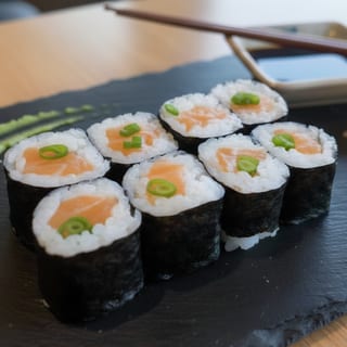 Salmon Negi Roll