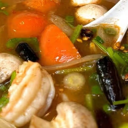 Tom Yum with Noodle / ก๋วยเตี๋ยวต้มยำ.